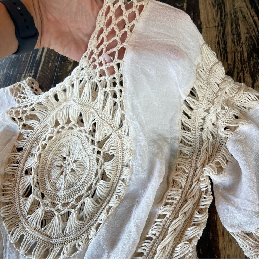 REBELLION - Cream Knit Crochet Boho Top – Size Medium - Picture 10 of 17